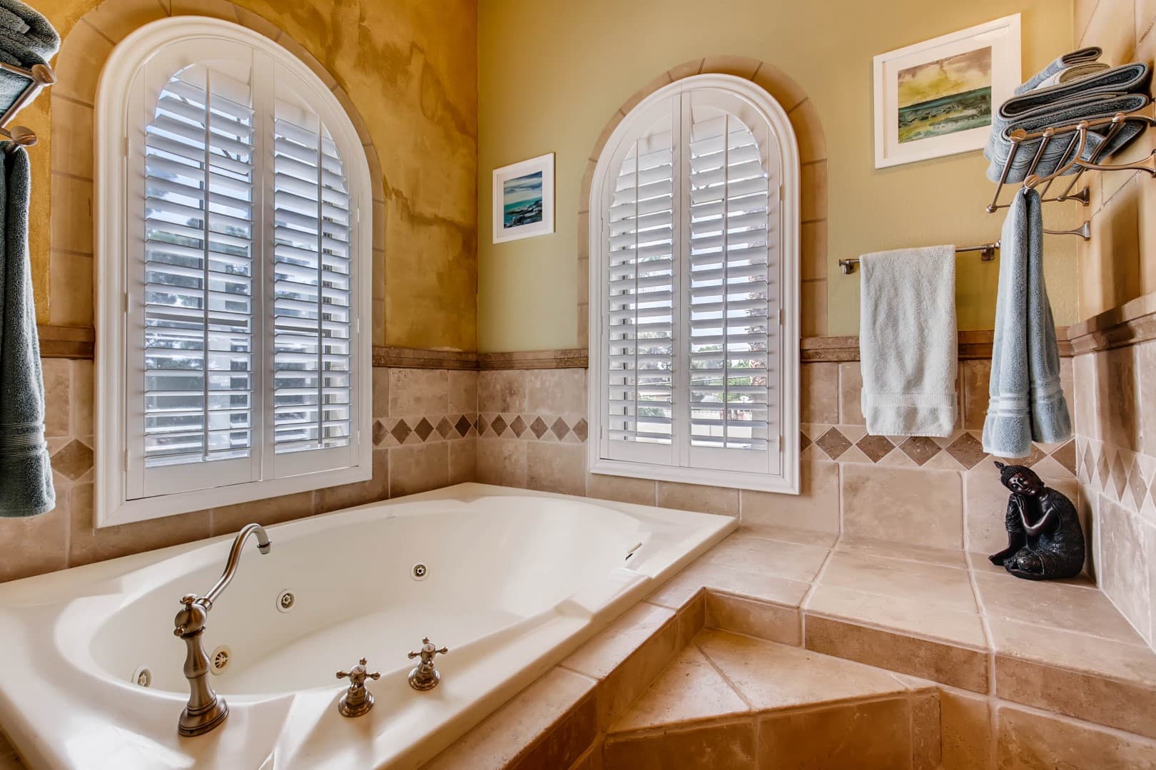 6425 Darby Ave Las Vegas NV-print-038-31-2nd Floor Master Bathroom-2700x1800-300dpi