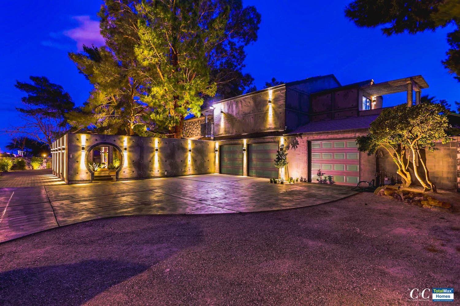 Private Night Club-large-056-65-Exterior Front-1500x1000-72dpi